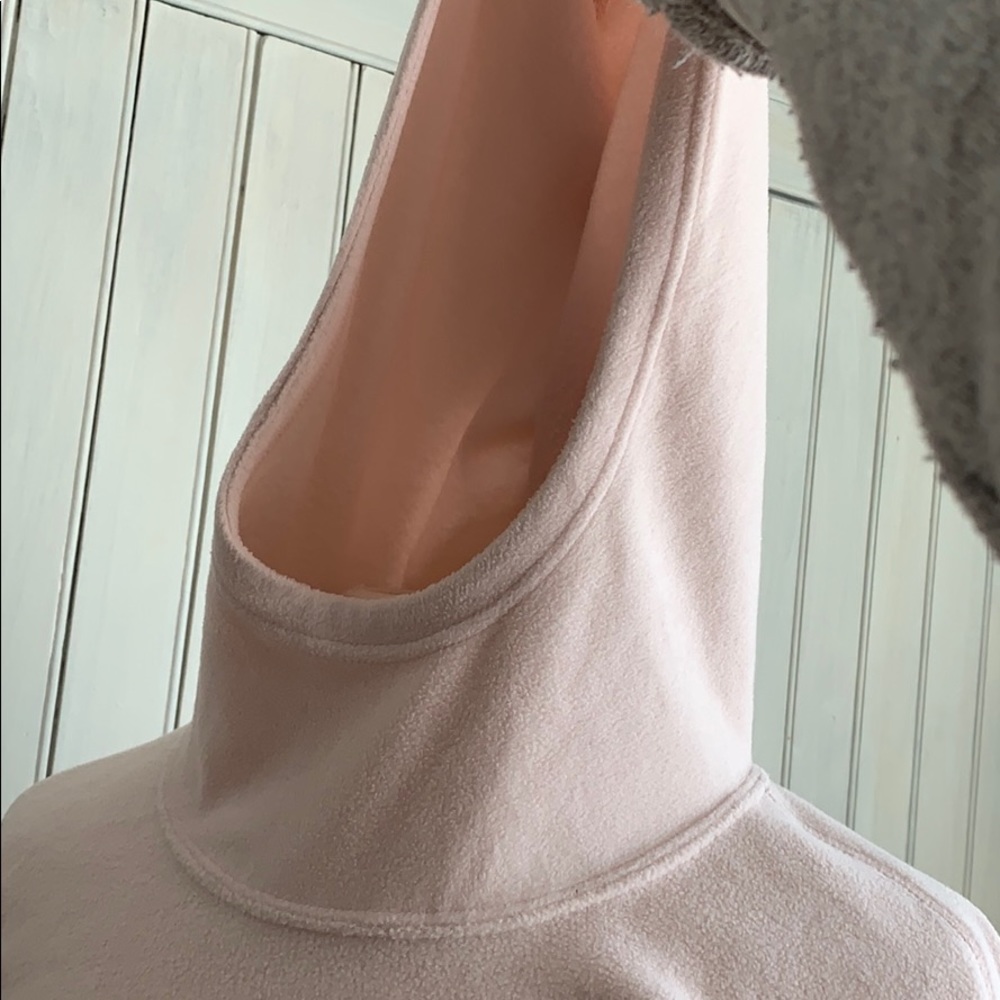 NWT Old Navy active pullover, size L - Picture 4 of 4